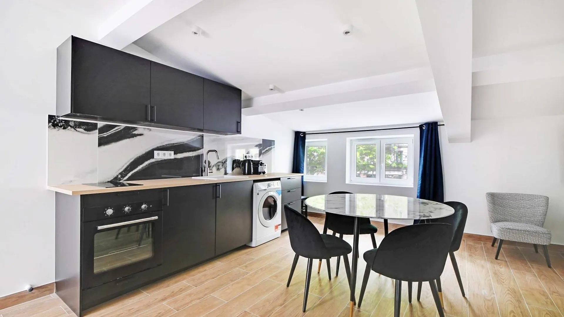 Refreshing 2Bd-6P Apartment - 18Th Ard Paris 0*,